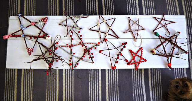 twig-stars Gorgeous star craft made from twigs, ribbons, twine and berries