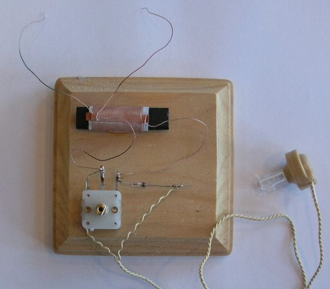 Science Experiments for High School Crystal Radio Homemade crystal radio set (Science Experiments for High School)