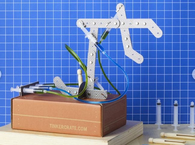 Science Experiments for High School Hydraulic Claw KiwiCo hydraulic claw kit (Science Experiments for High School)