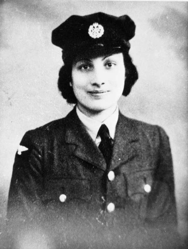 Famous Women in History Hon. Assistant Section Officer Noor Inayat Khan (code name Madeleine), George Cross, MiD, Croix de Guerre avec Etoile de Vermeil. Noor Inayat Khan served as a wireless operator with F Section, Special Operations Executive, on the list of famous women in history.