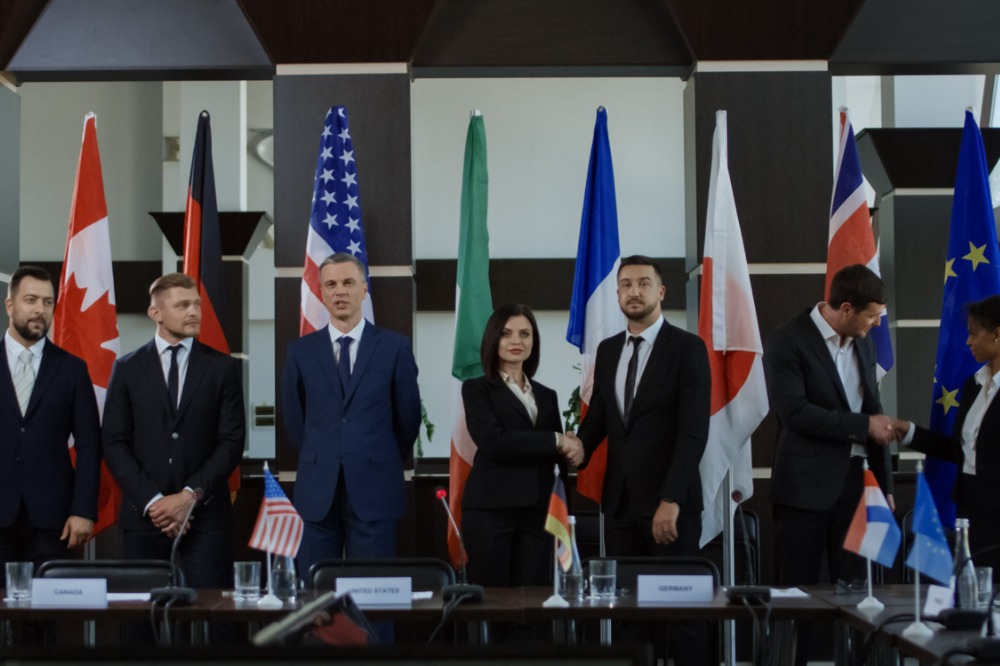 Jason Clare attends International Summit on the Teaching Profession