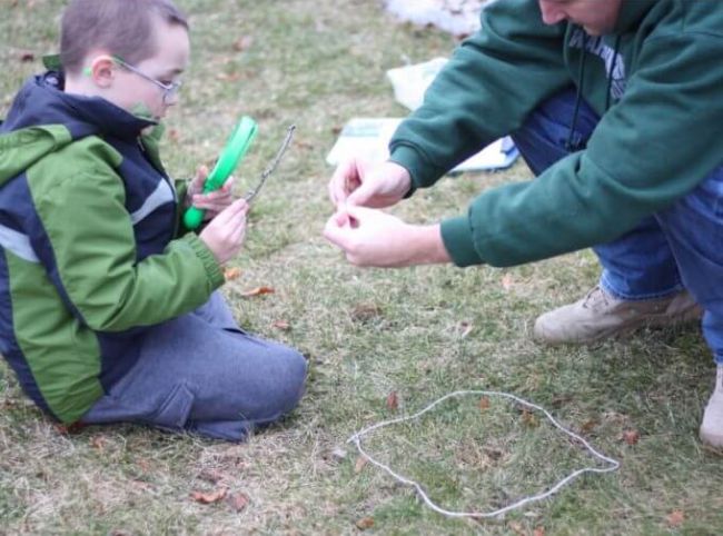 Outdoor Science Activities: One Square Foot Kids examining the flora and fauna in one square foot of ground (Outdoor Science Activities)
