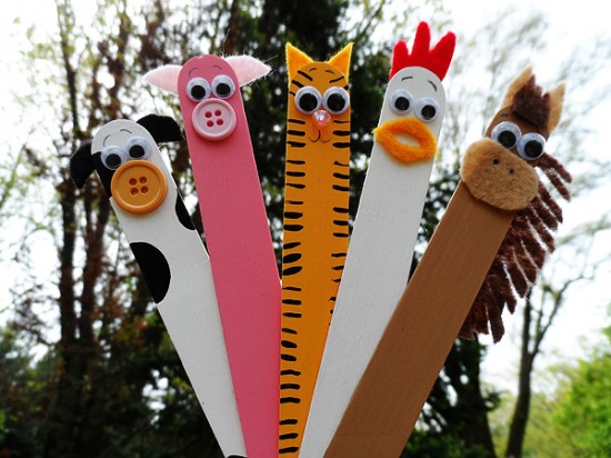 popsicle-stick-critters Whimsical puppets made from popsicle sticks in the form of a cow, pig, cat, chicken and horse