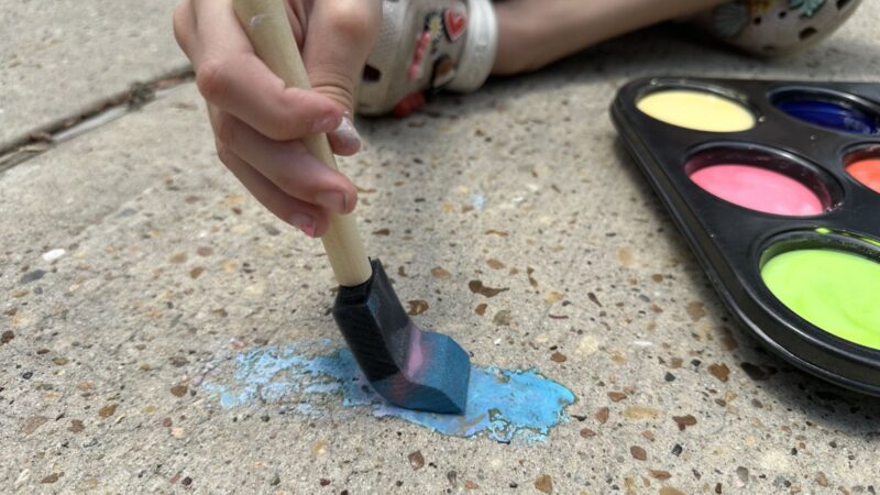 chalk-paint-painting painting with sidewalk chalk paint