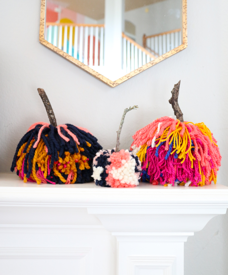 pom-pom-pumpkins