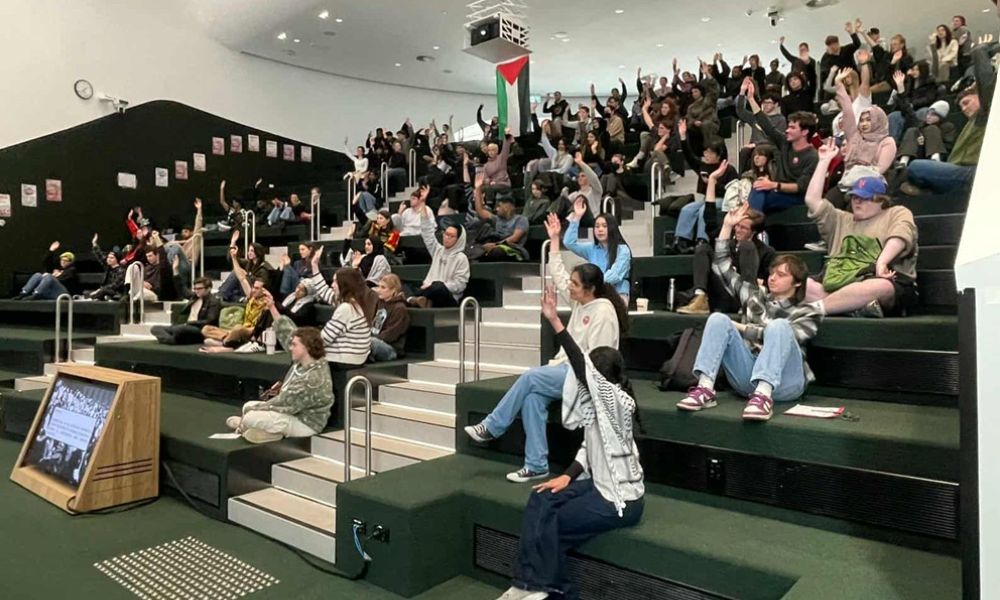 Nationwide student vote slams Albanese Government over Gaza